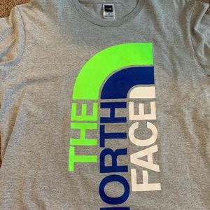 The north face men’s tshirt size large